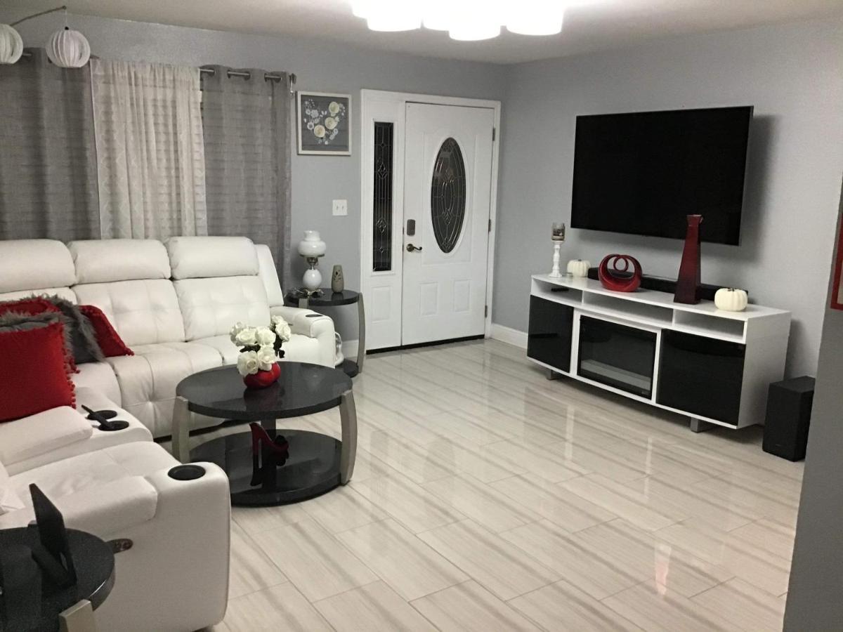 タンパ Mary'S Luxury Houseヴィラ エクステリア 写真