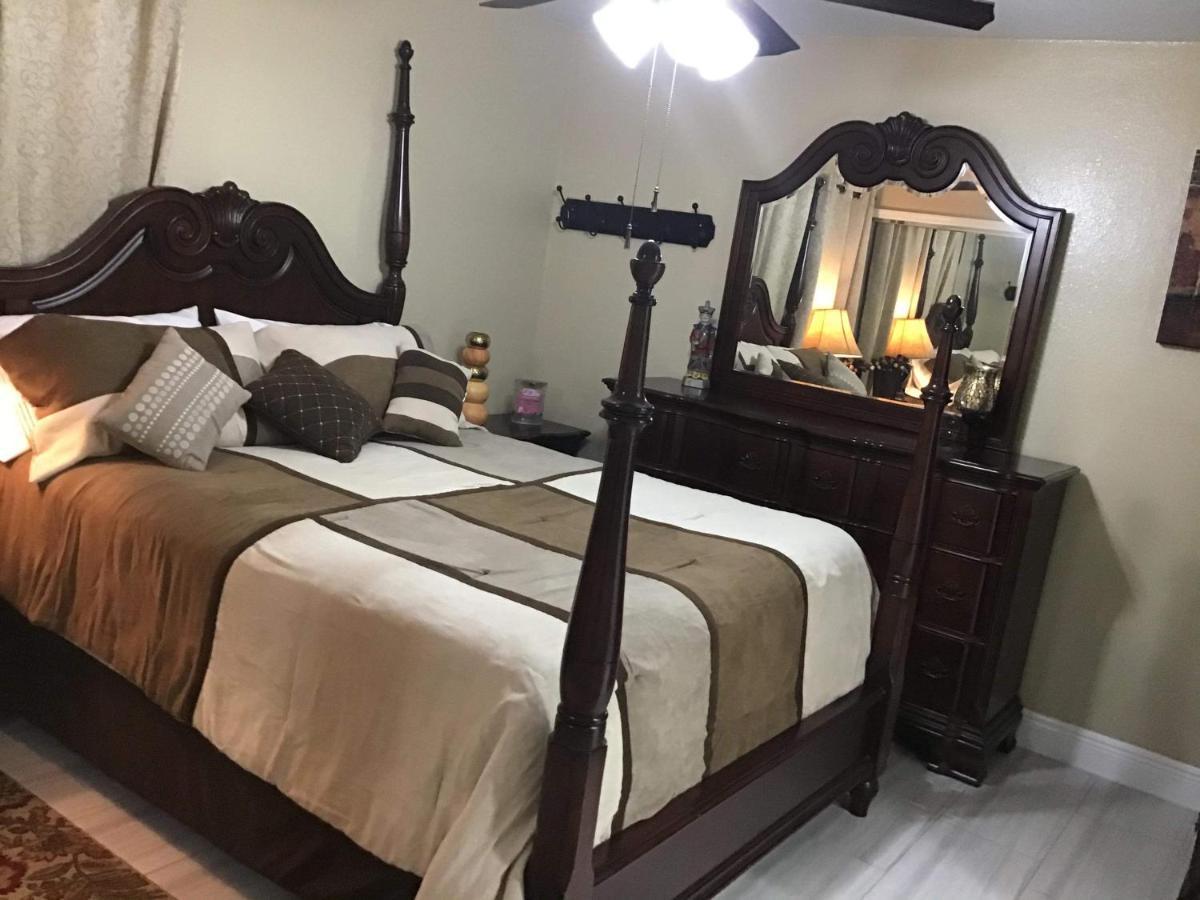 タンパ Mary'S Luxury Houseヴィラ エクステリア 写真