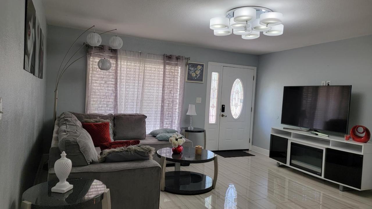 タンパ Mary'S Luxury Houseヴィラ エクステリア 写真