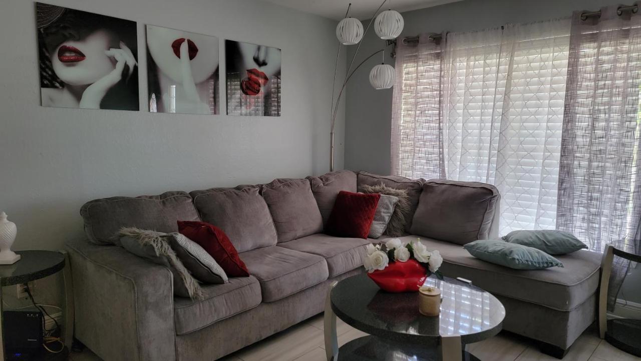 タンパ Mary'S Luxury Houseヴィラ エクステリア 写真